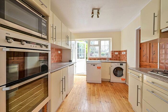 3 Bedroom End Terrace House To Rent In Avenue Road, Raynes Park, London, SW20