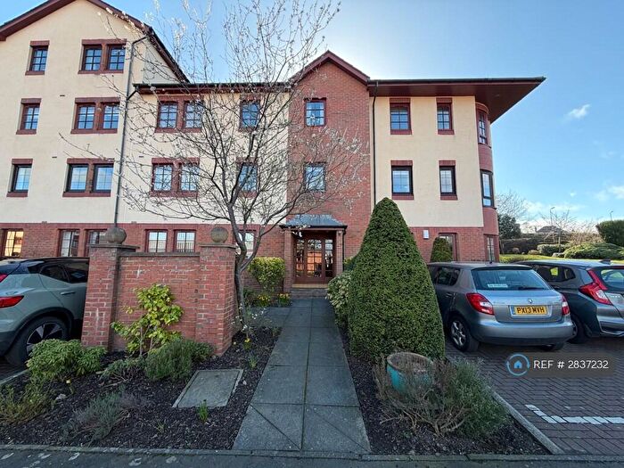 2 Bedroom Flat To Rent In Orchard Brae Avenue, Edinburgh, EH4