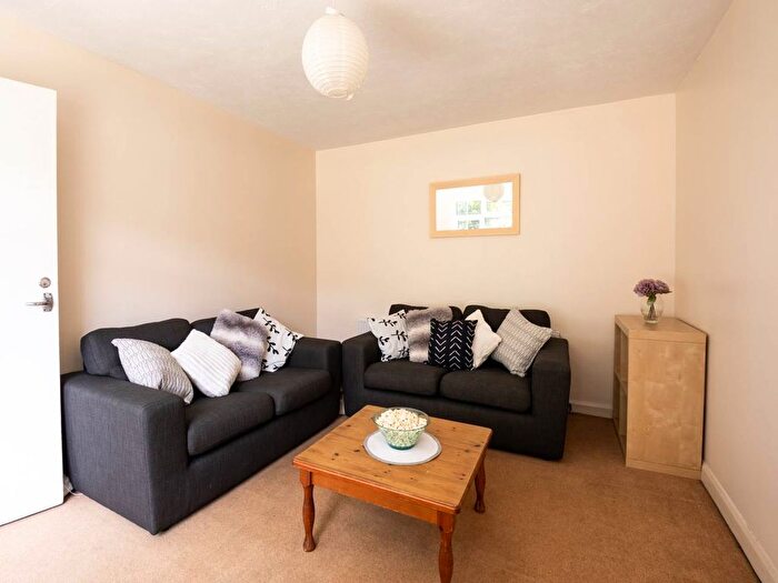 3 Bedroom Property To Rent In Hanover Place, Canterbury, Kent, CT2