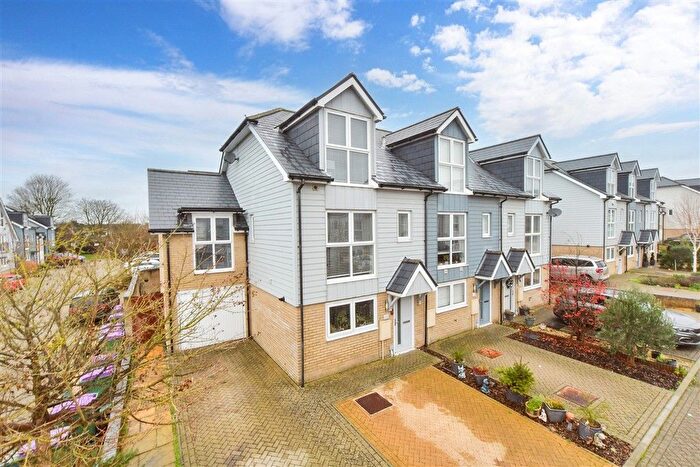 4 Bedroom End Terrace House For Sale In Eton Walk, Folkestone, Kent, CT19
