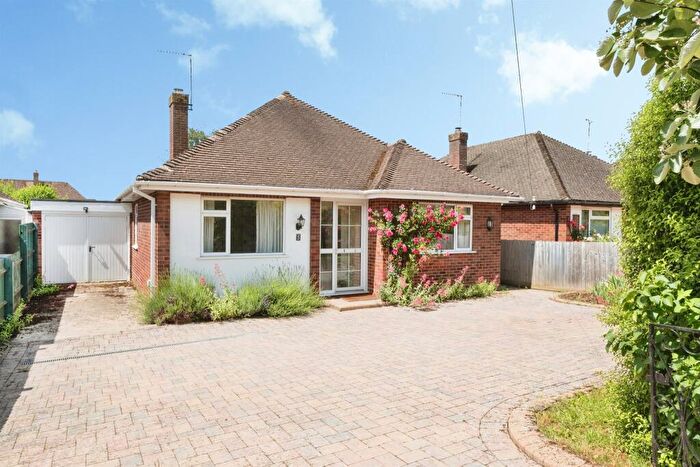 3 Bedroom Detached Bungalow For Sale In Highlands Road, Buckingham, MK18