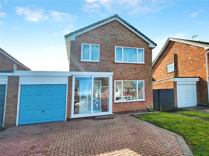 3 Bedroom Detached House For Sale In Malvern Avenue, Nuneaton, Warwickshire, CV10