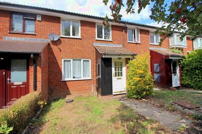 3 Bedroom Terraced House To Rent In Cygnet Close, Borehamwood, Herts, WD6