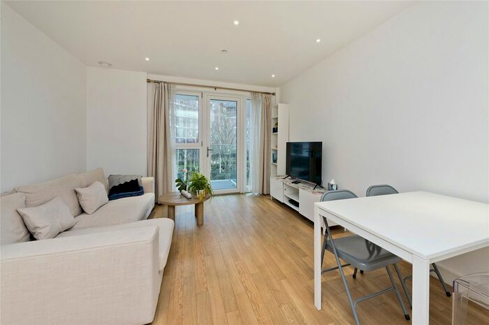 2 Bedroom Flat To Rent In Brent House, Wandsworth Road, London, SW8
