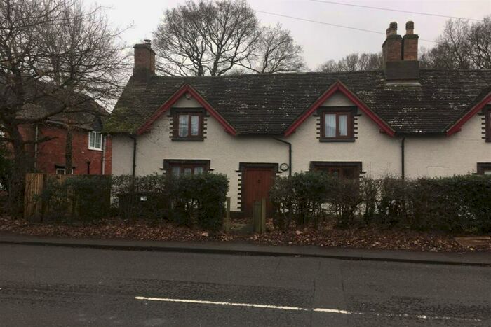 3 Bedroom Cottage To Rent In Arbury Road, Nuneaton, Nuneaton, CV10