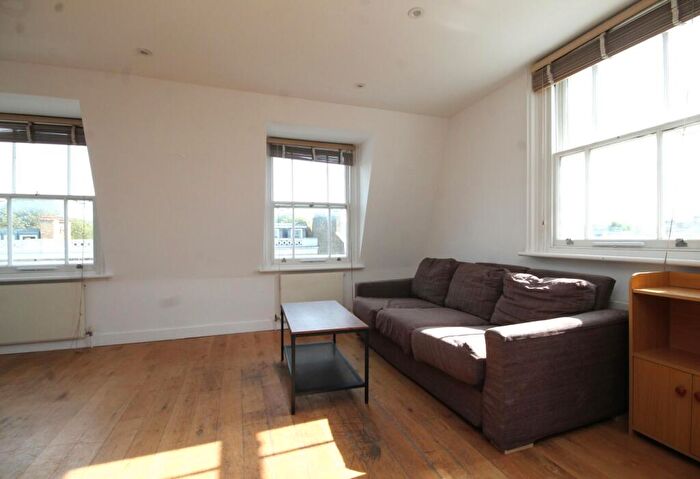3 Bedroom Flat To Rent In Brecknock Road, Tufnell Park, N7