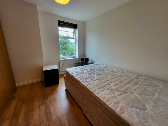 2 Bedroom Apartment To Rent In Buttery Mews, London, N14