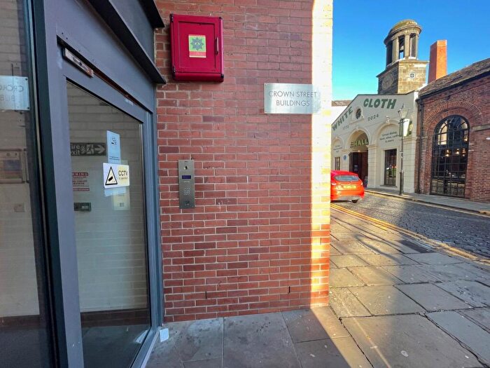 2 Bedroom Flat To Rent In Crown Street, Leeds, LS2