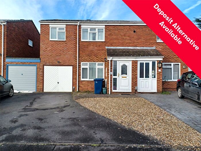 3 Bedroom Detached House To Rent In Yeats Close, Oxford, OX4