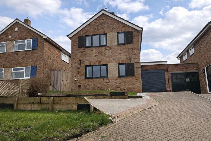 3 Bedroom Link Detached House For Sale In Daventry Road, Norton, Northamptonshire, NN11