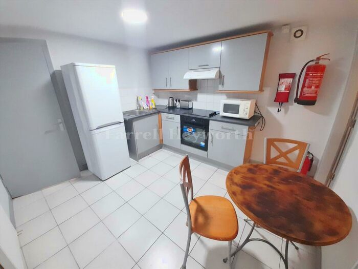 2 Bedroom Flat To Rent In Syke Hill, Preston, PR1