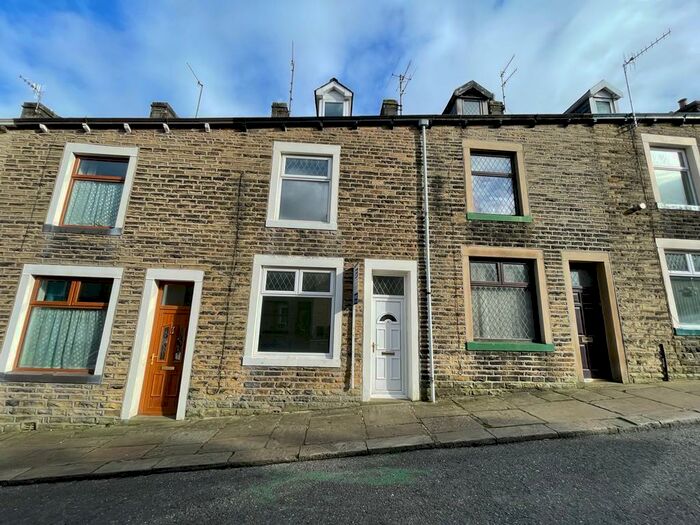 3 Bedroom Terraced House To Rent In Rutland Street, Colne, BB8