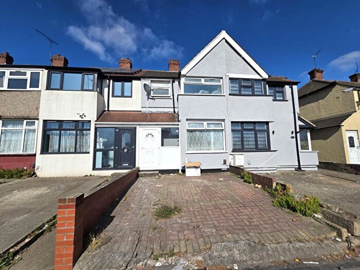 3 Bedroom Terraced House To Rent In New Road, Dagenham, RM10