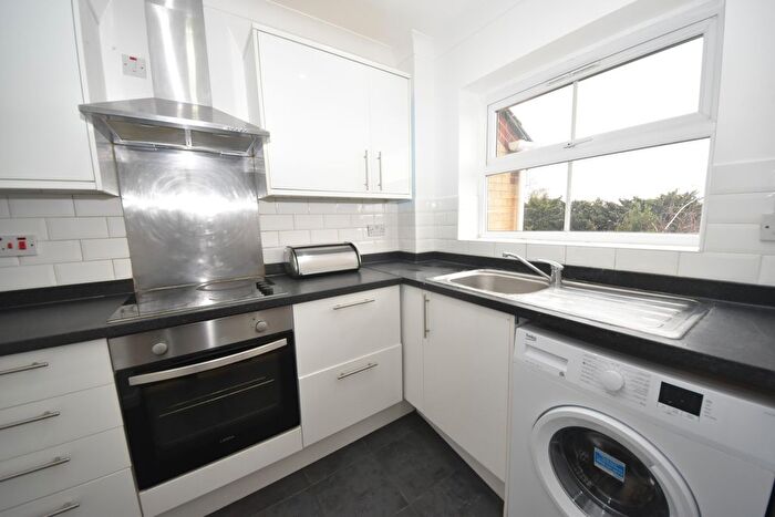 1 Bedroom Flat To Rent In Albert Road, Ilford Essex, IG1