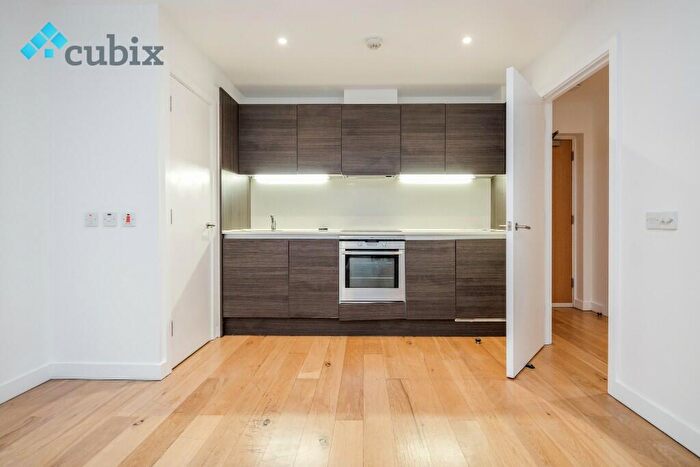 1 Bedroom Apartment To Rent In Crampton Street, London, SE17