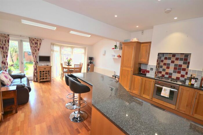 3 Bedroom Property To Rent In Clarence Road, London, SW19