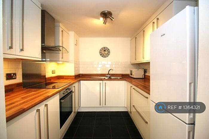 1 Bedroom Flat To Rent In Whitworth House, Manchester, M1
