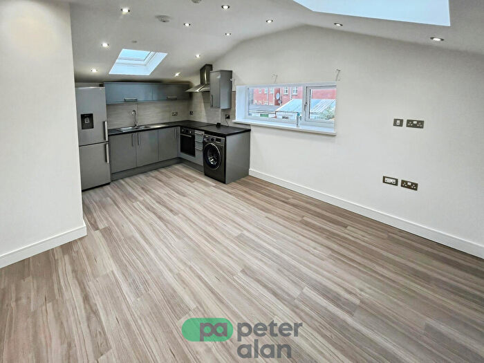 1 Bedroom Flat To Rent In Pearl Street, Cardiff, CF24