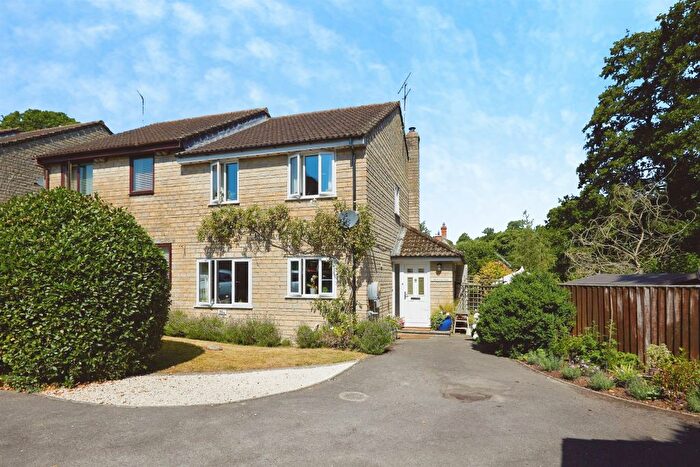 3 Bedroom Semi-Detached House For Sale In Brook Close, Tisbury, Salisbury, SP3