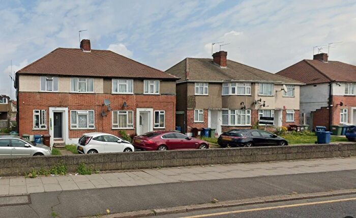 2 Bedroom Flat To Rent In Kenton Road, Harrow, Greater London, HA3