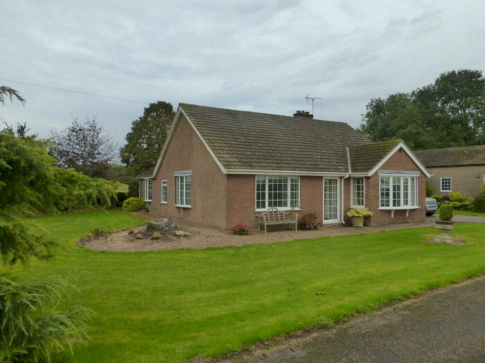 2 Bedroom Detached Bungalow To Rent In Newton Lane, Binbrook, LN8