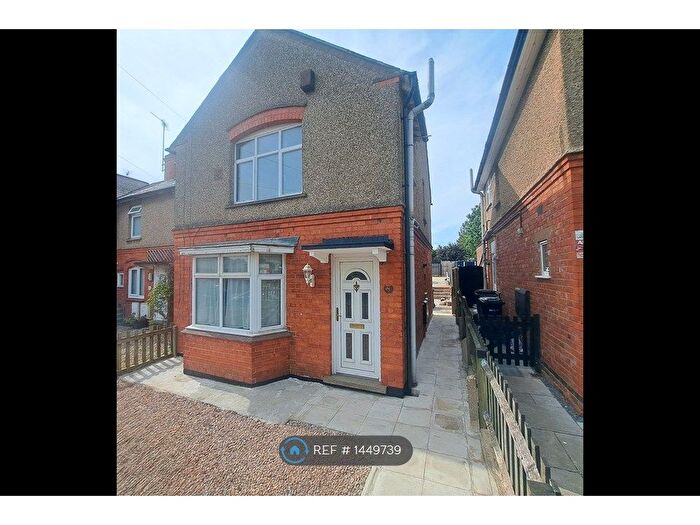 3 Bedroom End Of Terrace House To Rent In Tennyson Road, Rushden, NN10