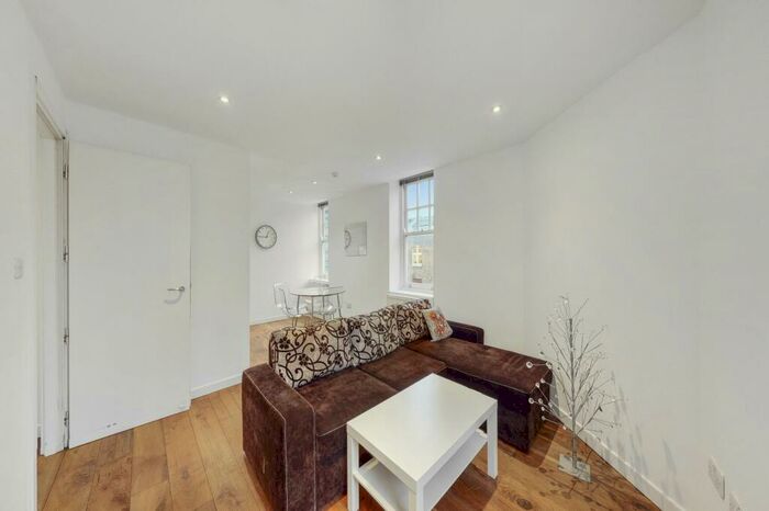 2 Bedroom Apartment To Rent In Parkway, NW1