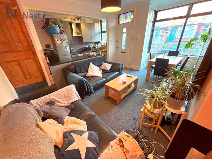 4 Bedroom Terraced House To Rent In Talbot Terrace, Burley, Leeds, LS4