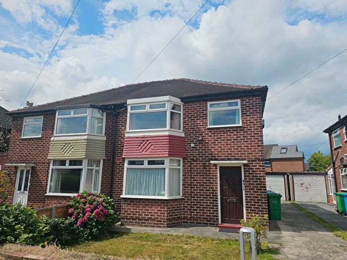 3 Bedroom Semi-Detached House For Sale In Farlands Drive, Manchester, M20