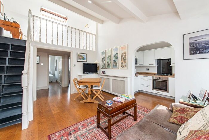 2 Bedroom Flat To Rent In Longridge Road, Earls Court, London, SW5