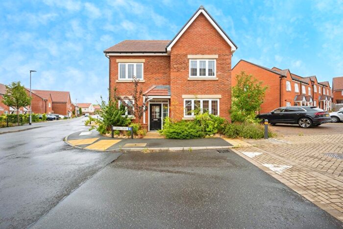 4 Bedroom Detached House For Sale In Heron Court, Biddenham, Bedford, MK40