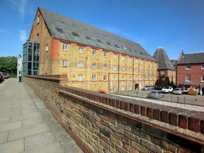 1 Bedroom Apartment To Rent In The Maltings, Clifton Road, Gravesend, Kent, DA11