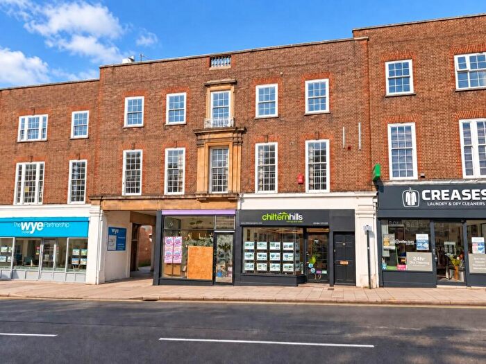2 Bedroom Flat To Rent In Crendon Street, High Wycombe, HP13