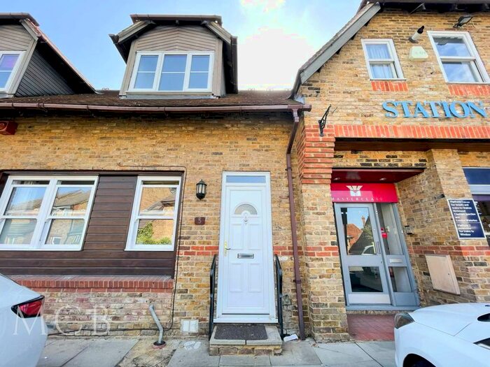 1 Bedroom Semi-Detached House To Rent In Manor House Lane, Datchet, SL3