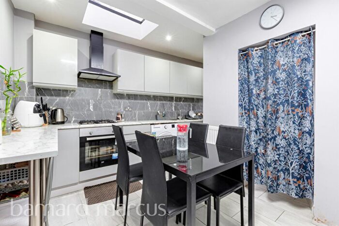 3 Bedroom End Of Terrace House For Sale In London Road, Wallington, SM6