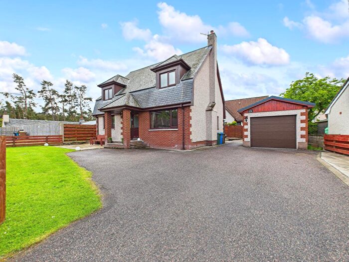 4 Bedroom Detached House For Sale In Strone Road, Newtonmore, PH20