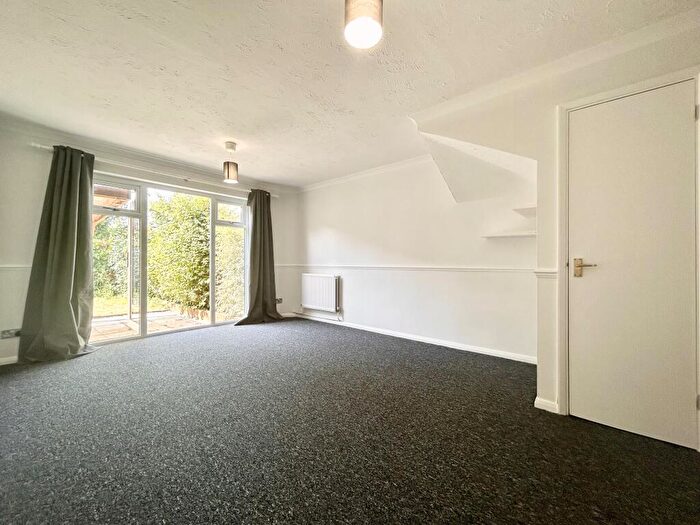 2 Bedroom House To Rent In St. Pauls Close, Swanscombe, DA10