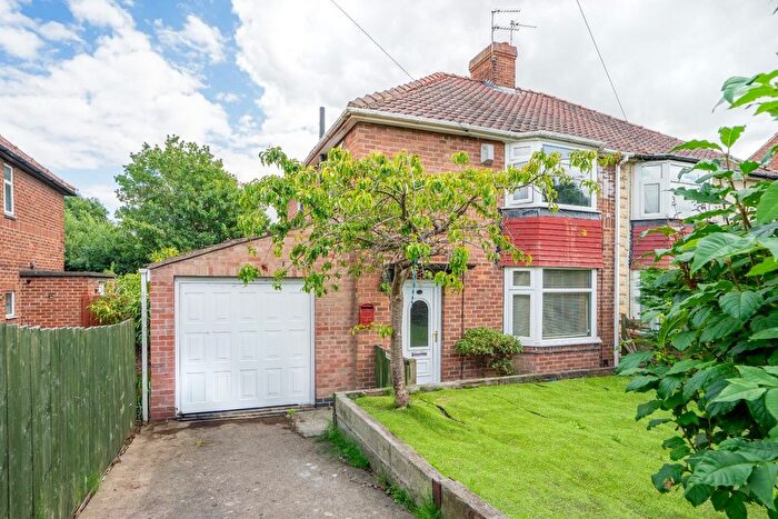 3 Bedroom Semi-Detached House For Sale In Tennent Road, York, YO24