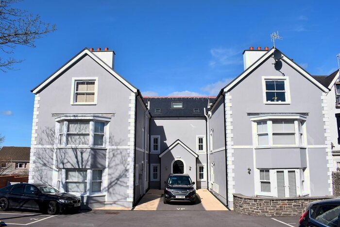 2 Bedroom Flat To Rent In , Overland Road, Mumbles, Swansea, SA3
