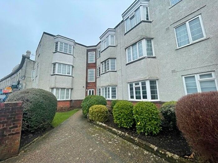 2 Bedroom Flat To Rent In Charminster Road, Bournemouth, BH8