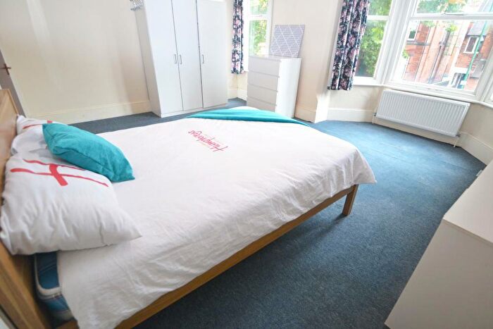 5 Bedroom Detached House To Rent In Lenton Boulevard, Lenton, Nottingham, NG7