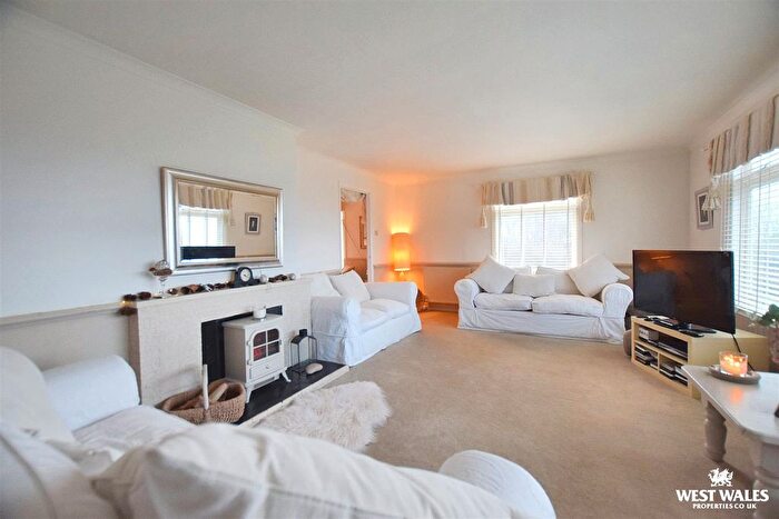 3 Bedroom Detached Bungalow For Sale In Newport, SA42
