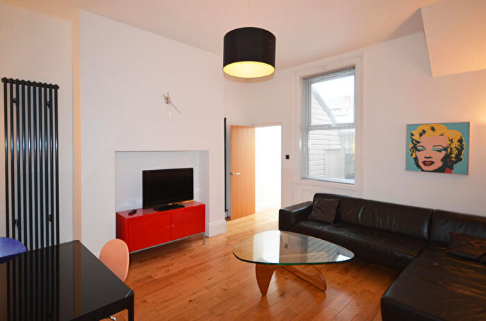 3 Bedroom Apartment To Rent In £pppw - Osborne Avenue, Jesmond, NE2