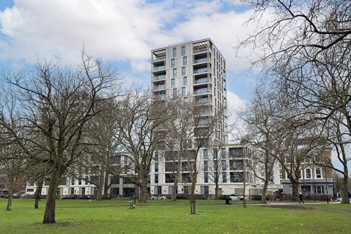 3 Bedroom Flat To Rent In Downs Road, London, E5