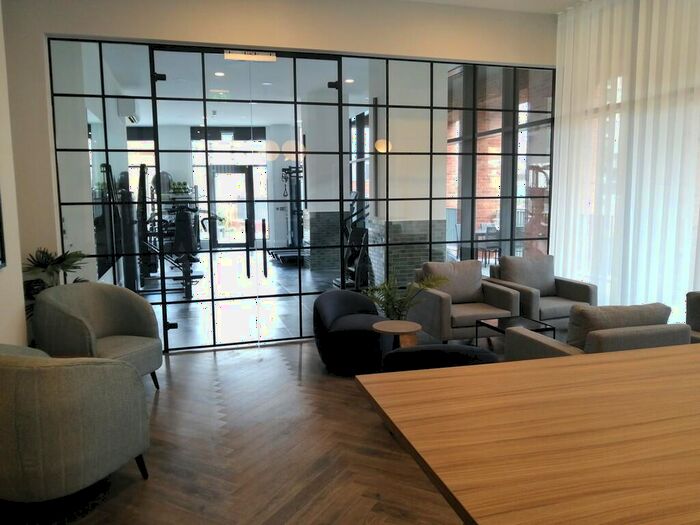 3 Bedroom Apartment To Rent In Silkbank Wharf, Salford, M5
