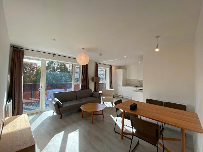 3 Bedroom Flat To Rent In Winter Apartments, East Acton Lane, London, W3