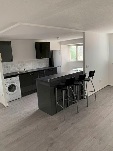 2 Bedroom Flat To Rent In Alnham Court, Newcastle Upon Tyne, NE3