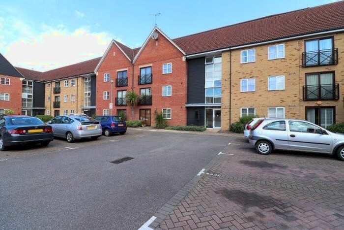 1 Bedroom Flat To Rent In Trelawney Place, Grays RM16