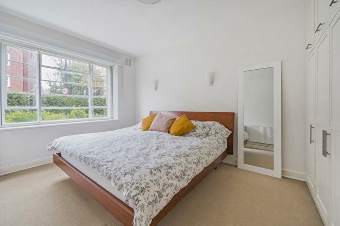 2 Bedroom Flat For Sale In Haverstock Hill, Belsize Park, NW3