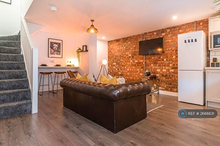 3 Bedroom Flat To Rent In Smithdown Road, Liverpool, L15